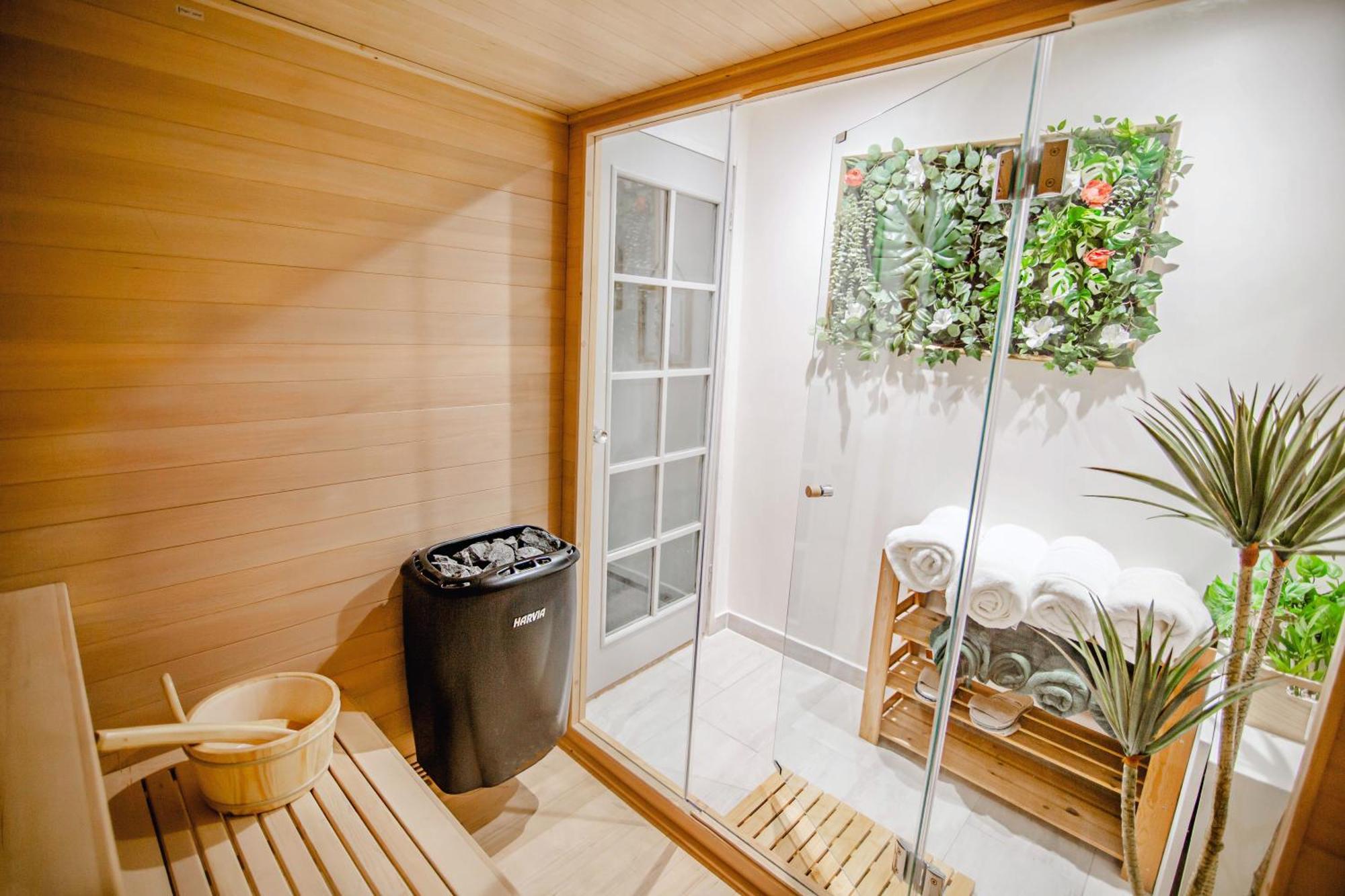 Modern Central Luxury Home With Hot Tub Sauna 11Ppl เชฟฟิลด์ ภายนอก รูปภาพ