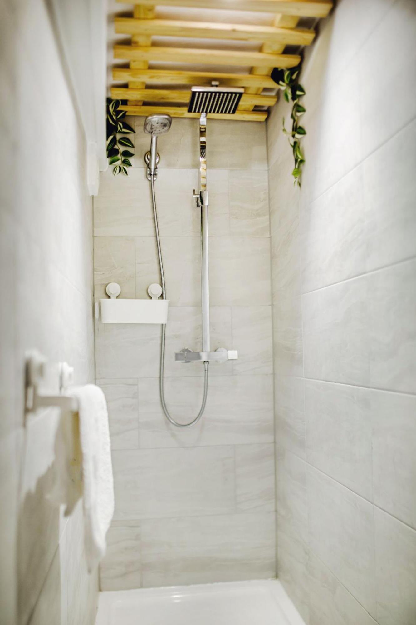 Modern Central Luxury Home With Hot Tub Sauna 11Ppl เชฟฟิลด์ ภายนอก รูปภาพ